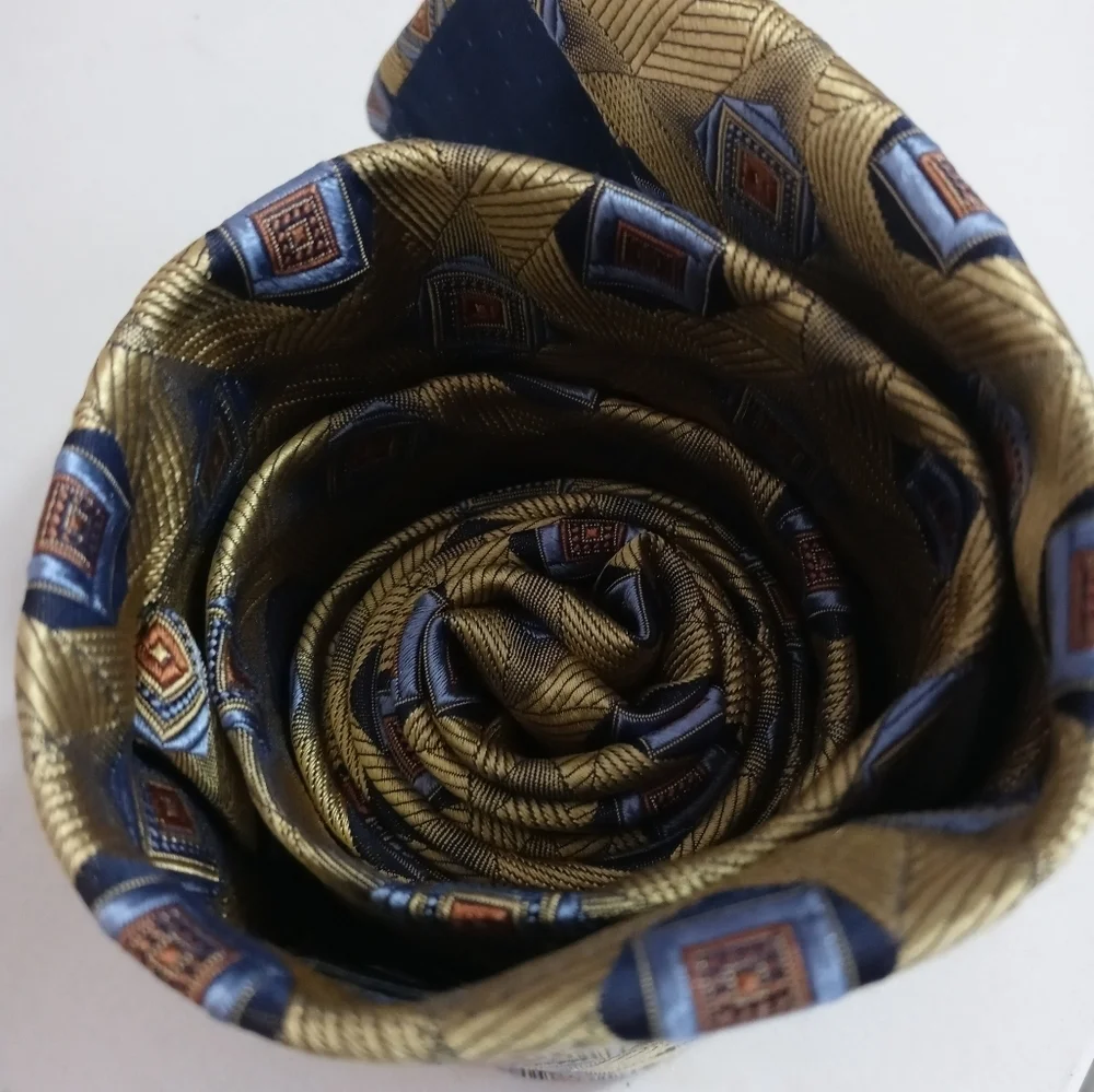 Kolte Italy Classic Designer 100%Silk Blue/Gold Men's Necktie Made in Italy 59/4